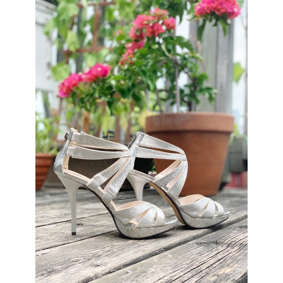 Taxi silver strappy peep toe high heeled shoes